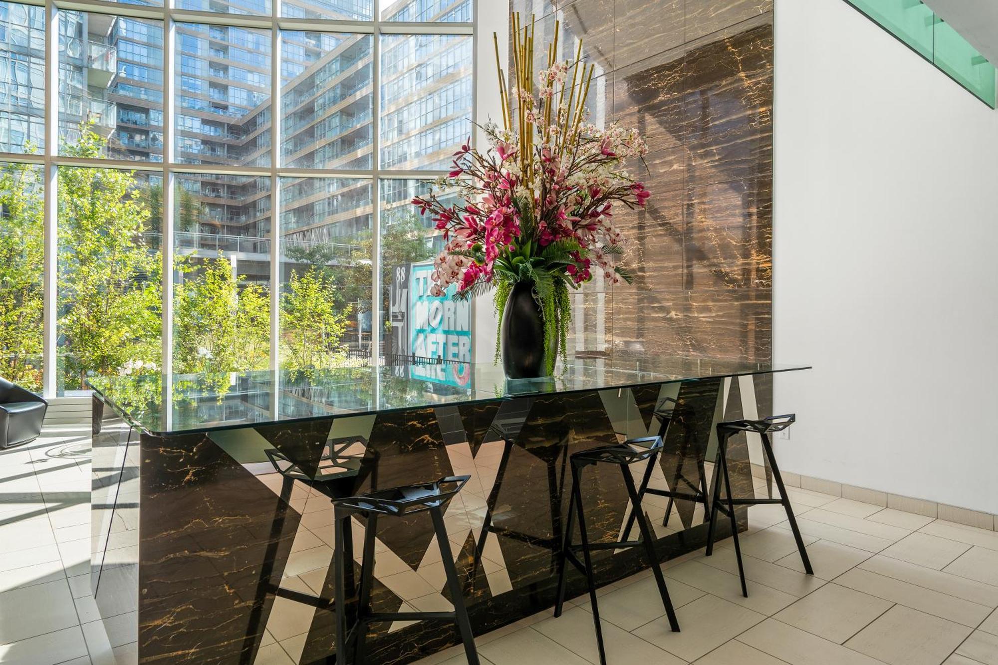 Exquisite Condos By Cn Tower With Parking トロント エクステリア 写真